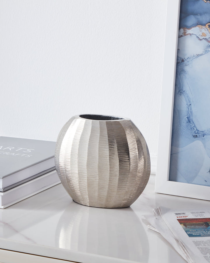 Metallvase Abucay nickel  L:15 H:13 cm in